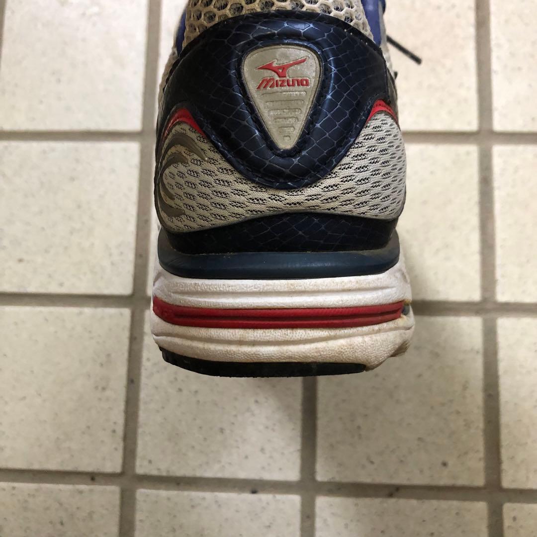 Mizuno Wave Rider 14 シルバー 27.0cm