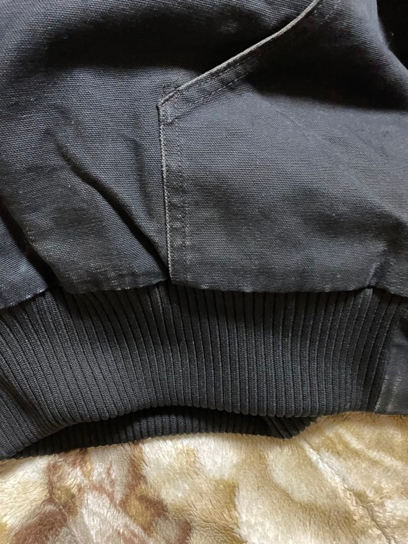 【高評価2000達成セール！】carhartt アクティブジャケット USA製