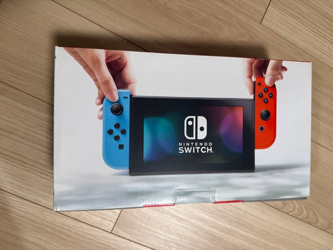 【超美品】Nintendo Switch 本体　箱＆付属品＆ケース付き