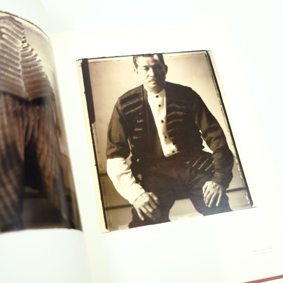 ISSEY MIYAKE Mark Holborn TASCHEN 三宅一生