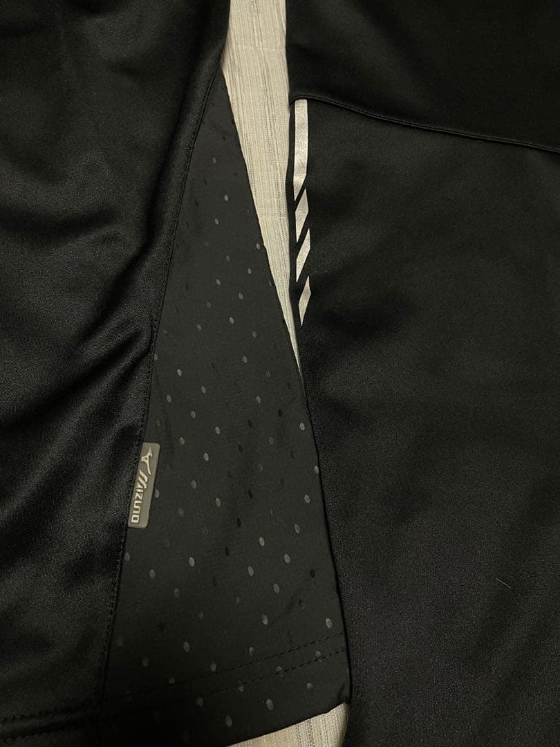 Mizunoジャージセット ブラック/レッド　トレーニング