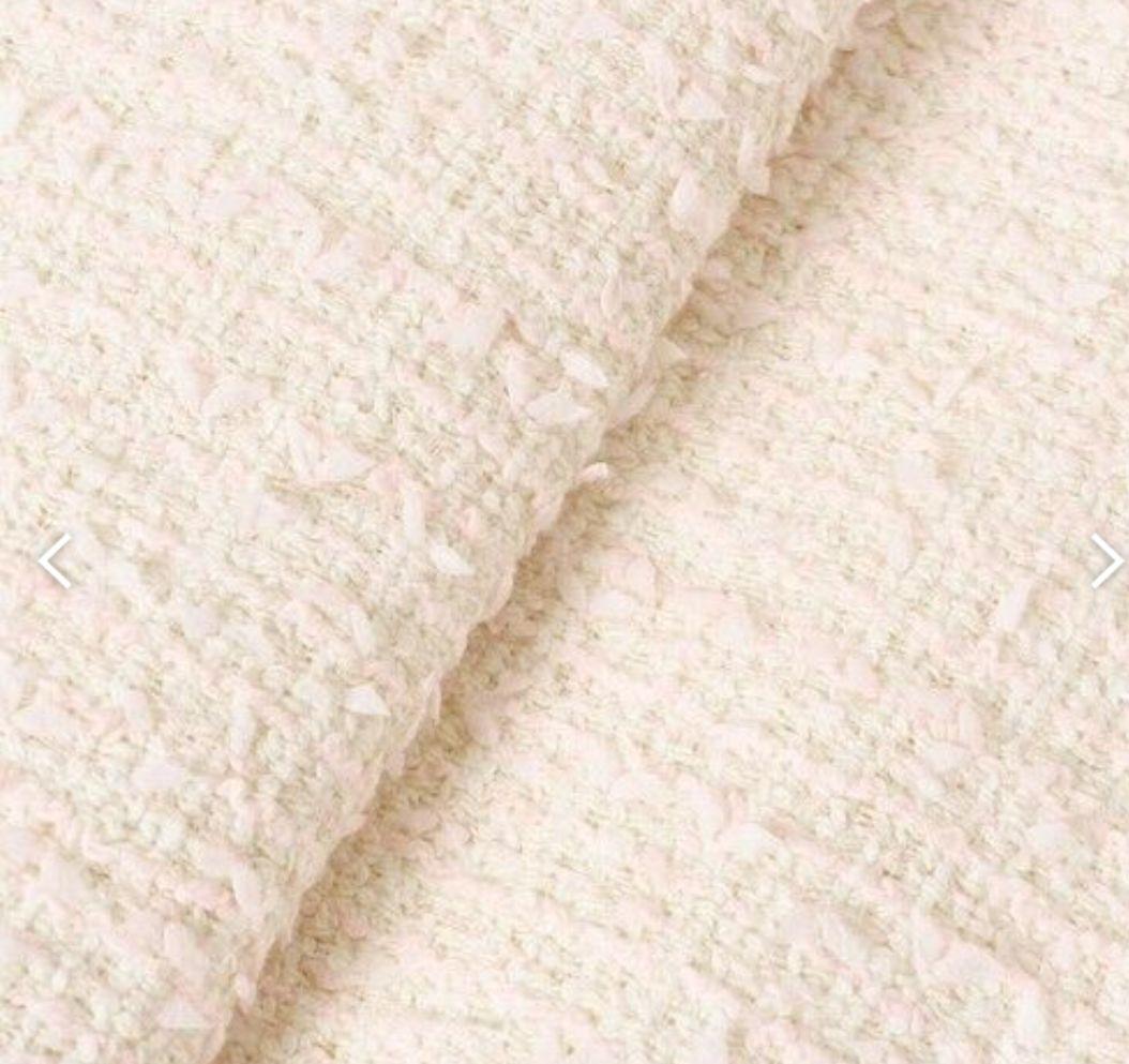 アナイ、ツィードジレ