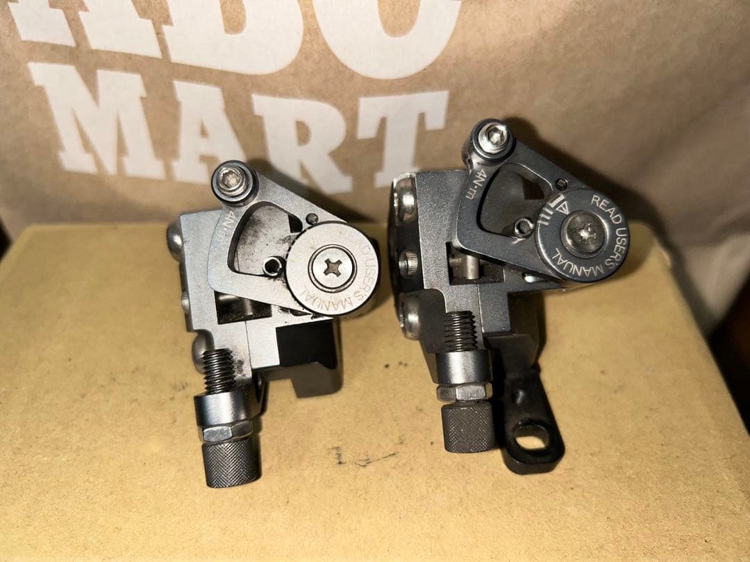 equal 機械式ブレーキキャリパー　フラットマウント