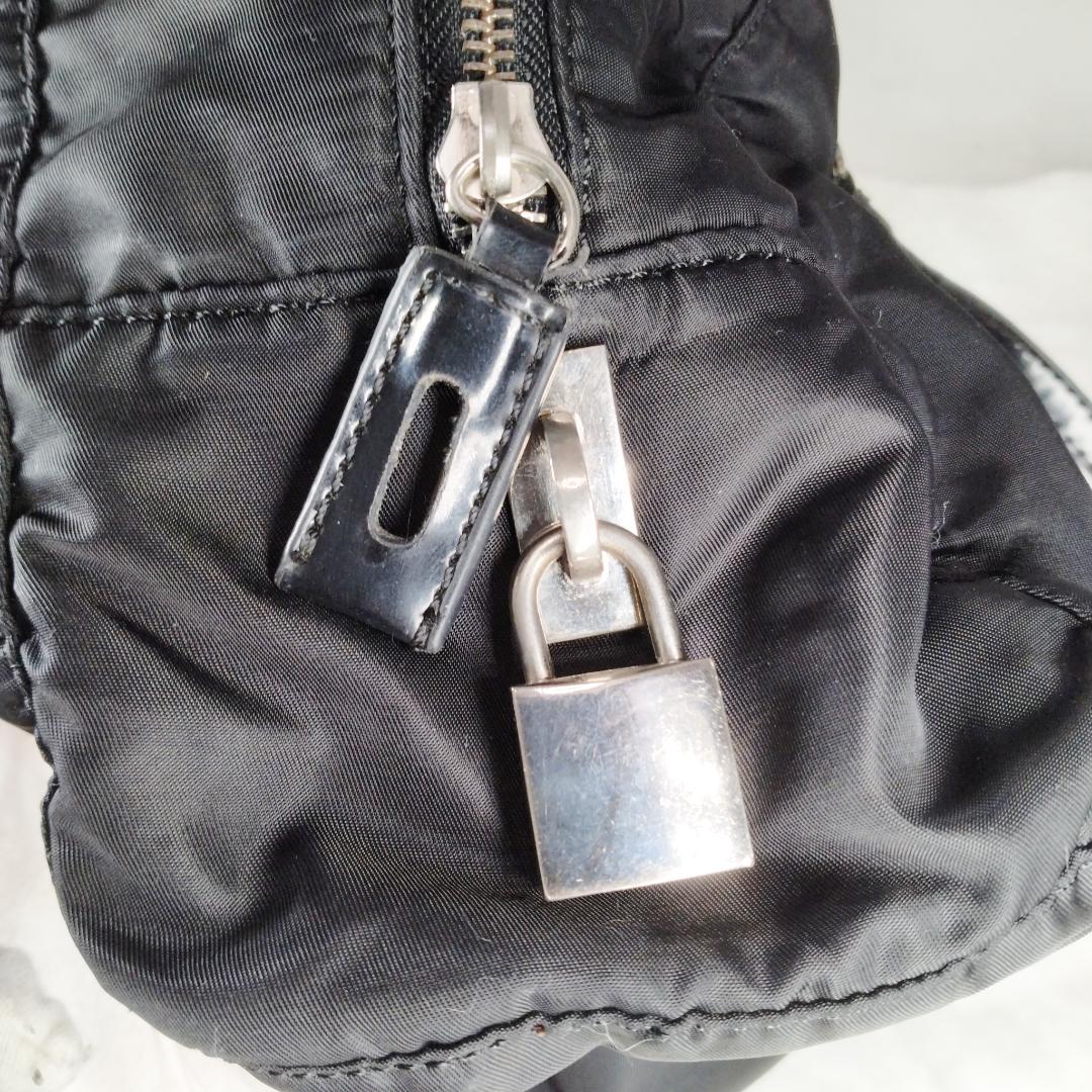 ✨️超希少✨️PRADA ブラック　ナイロン　ロゴ刺繍　ハンドバッグ　カテナ付き