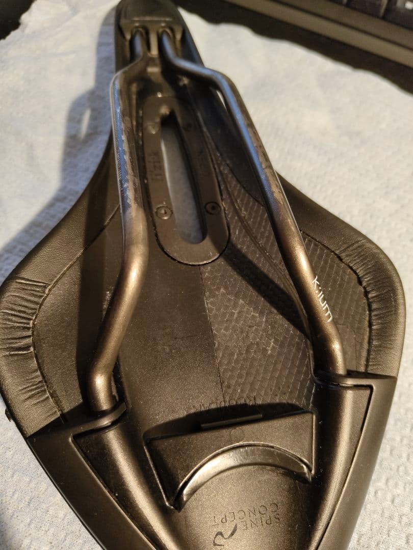 パーツ fi'zi:k ARIONE R3