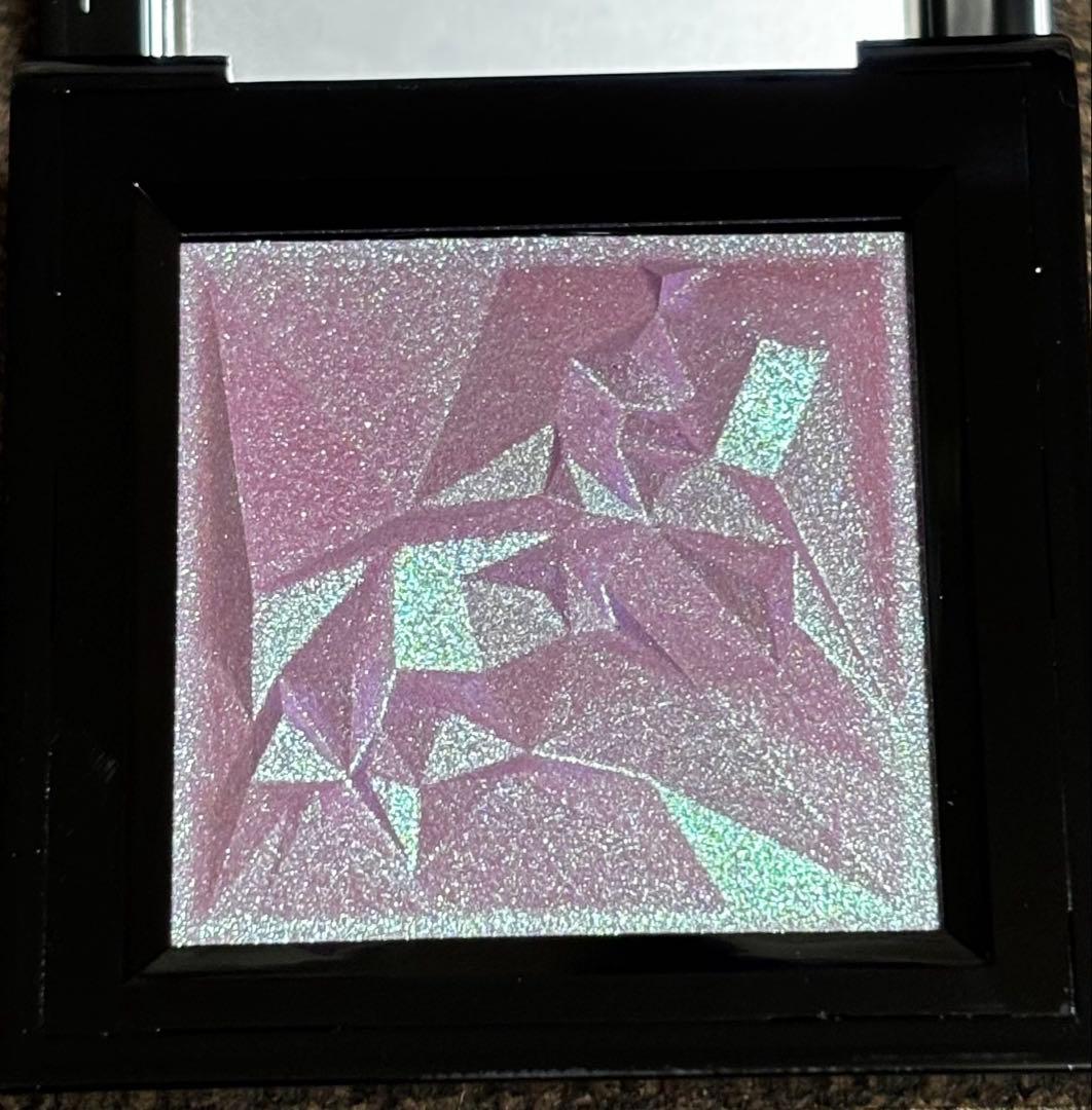 シュウウエムラ　クラッシュドジェム アイシャドウ クポ！パープル