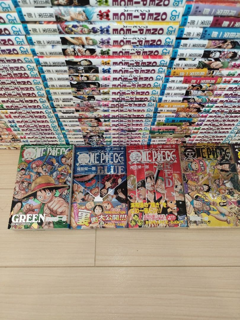 ワンピースONE PIECE　　 1巻〜114巻　 全巻セット+公式ガイド本4冊