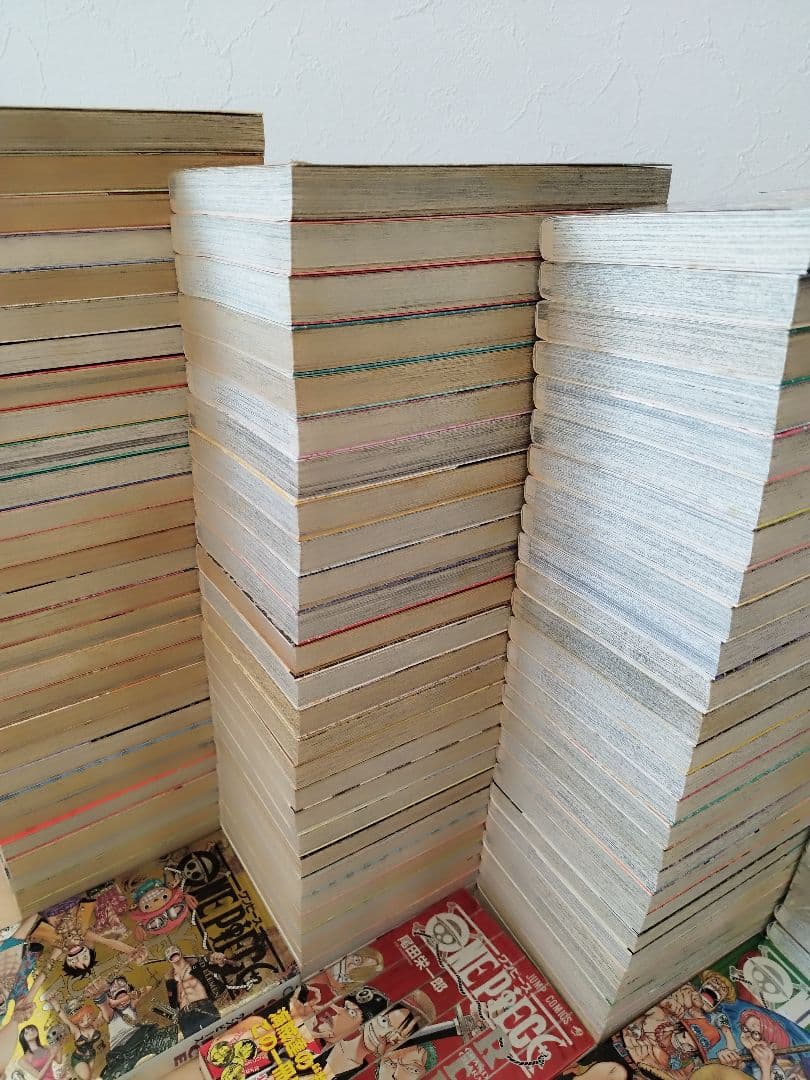 ワンピースONE PIECE　　 1巻〜114巻　 全巻セット+公式ガイド本4冊