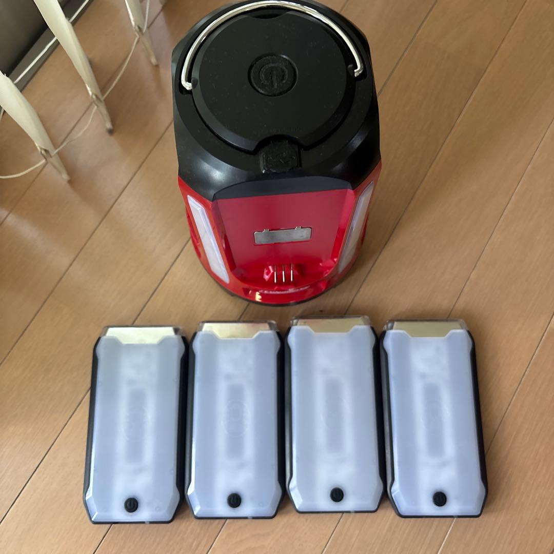 コールマン　クアッドマルチパネルランタン　ケース付き