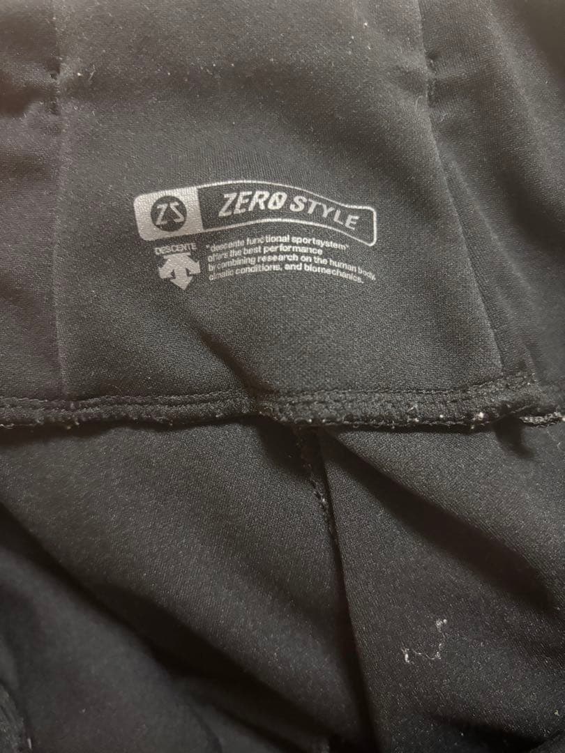 ☆DESCENTEゼロスタイル エアスムースフルジップパーカーサイズL