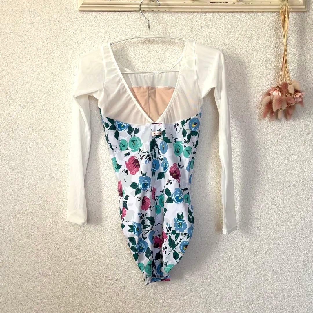 美品　stina スティナ　バレエ　レオタード　Mサイズ