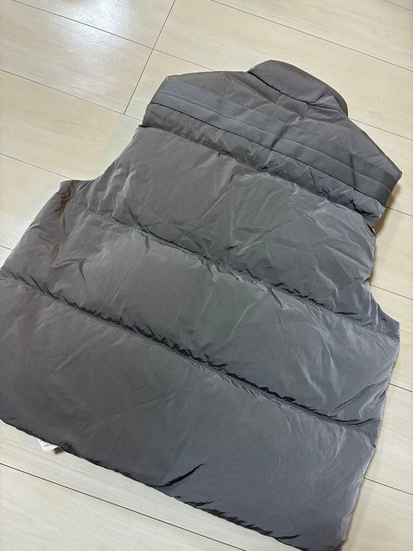 ストーンアイランド　ダウンベスト