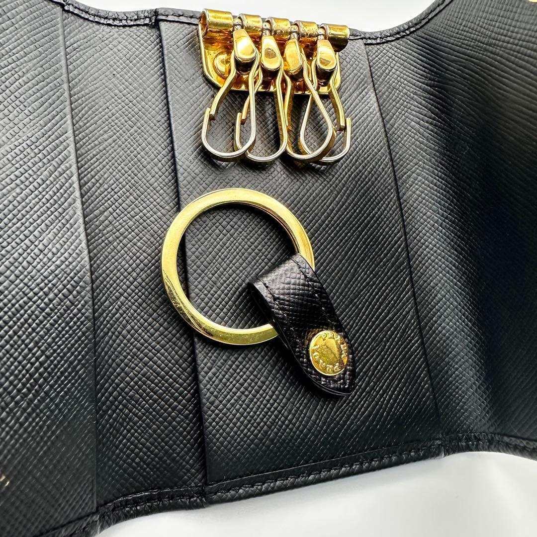 PRADA プラダ　4連キーケース　サフィアーノレザー　ゴールド金具 リング付き