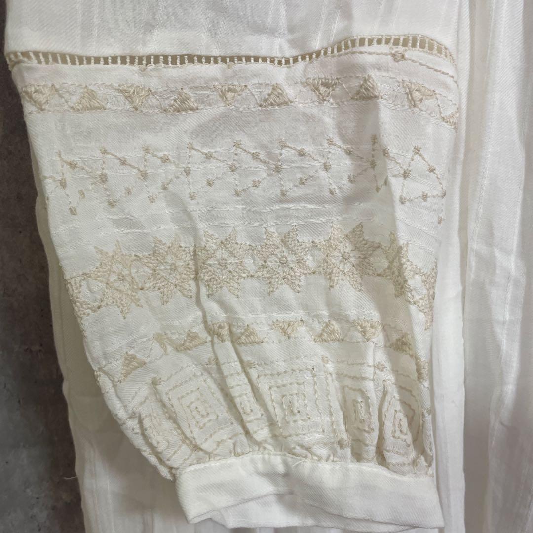 【新品タグ付き】ZARA ザラ 刺繍ロングワンピース　オフホワイト　Lサイズ