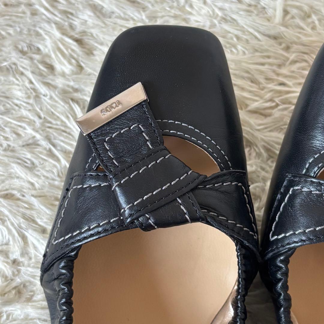 美品　トッズ　スクエアトゥ　レザー　黒　フラットシューズ　パンプス　コンパクト