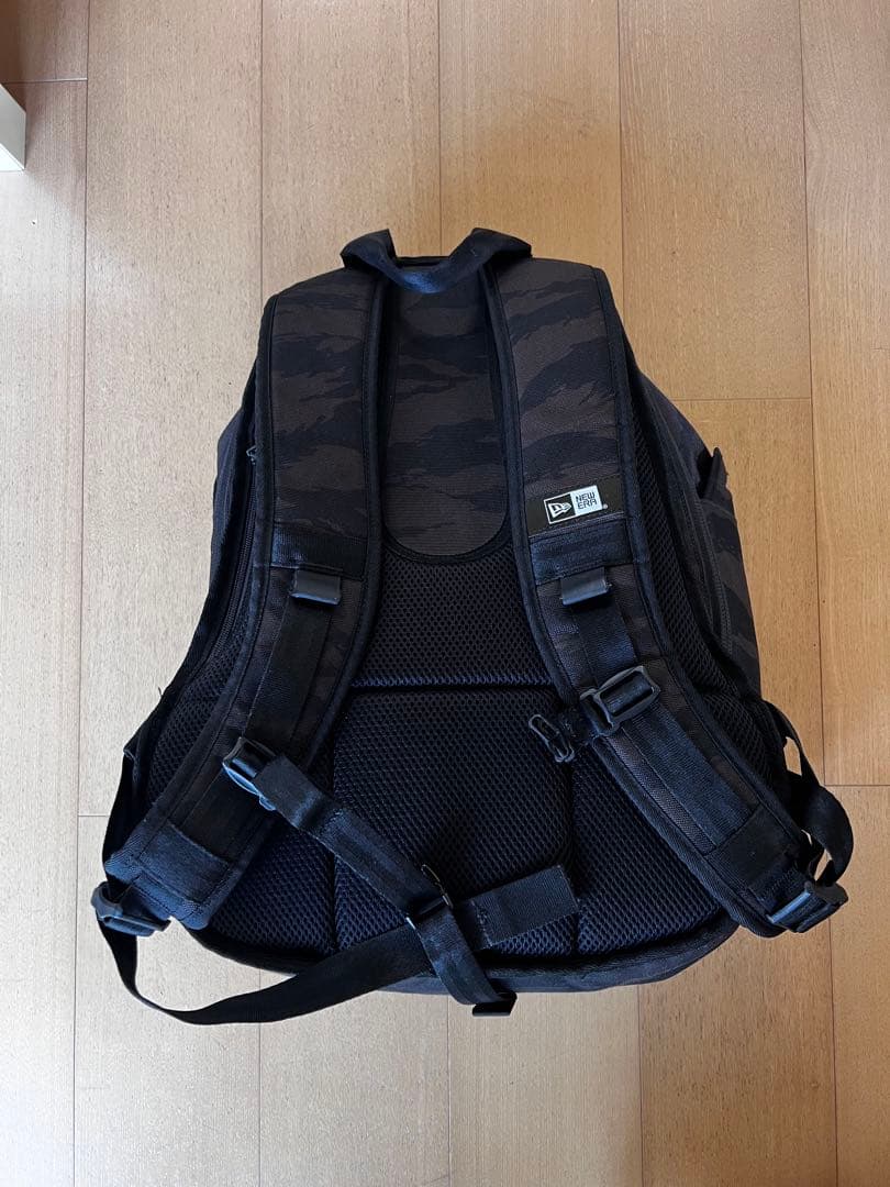 New Era ブラック　迷彩 大容量リュック