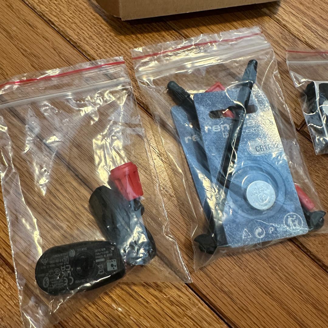 ZIPP QUARQ TyreWiz2.0 タイヤ空気圧センサー + Valve