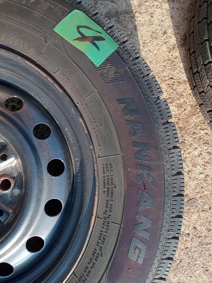 スタッドレスタイヤ ナンカン185 R 14 C4本セット中古