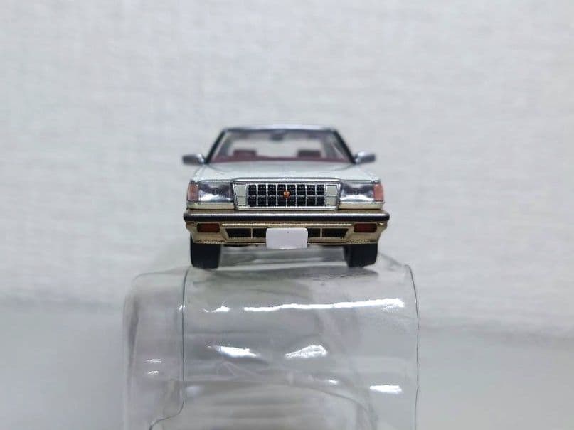 トミカリミテッドヴィンテージ ネオ トヨタ・クラウンハードトップ　加工品