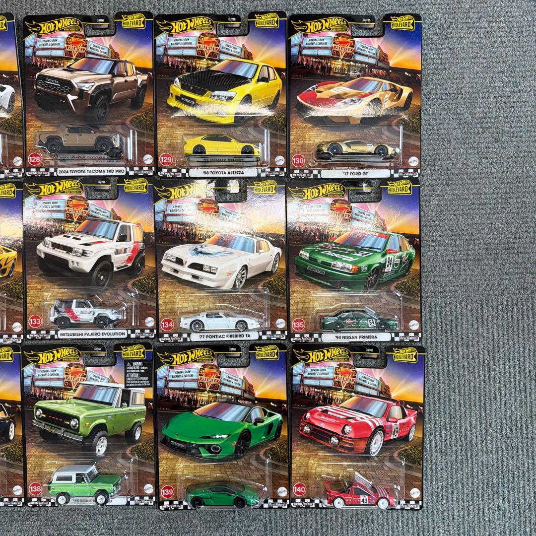 L*a様 Hot Wheels ブルーバード74台セット