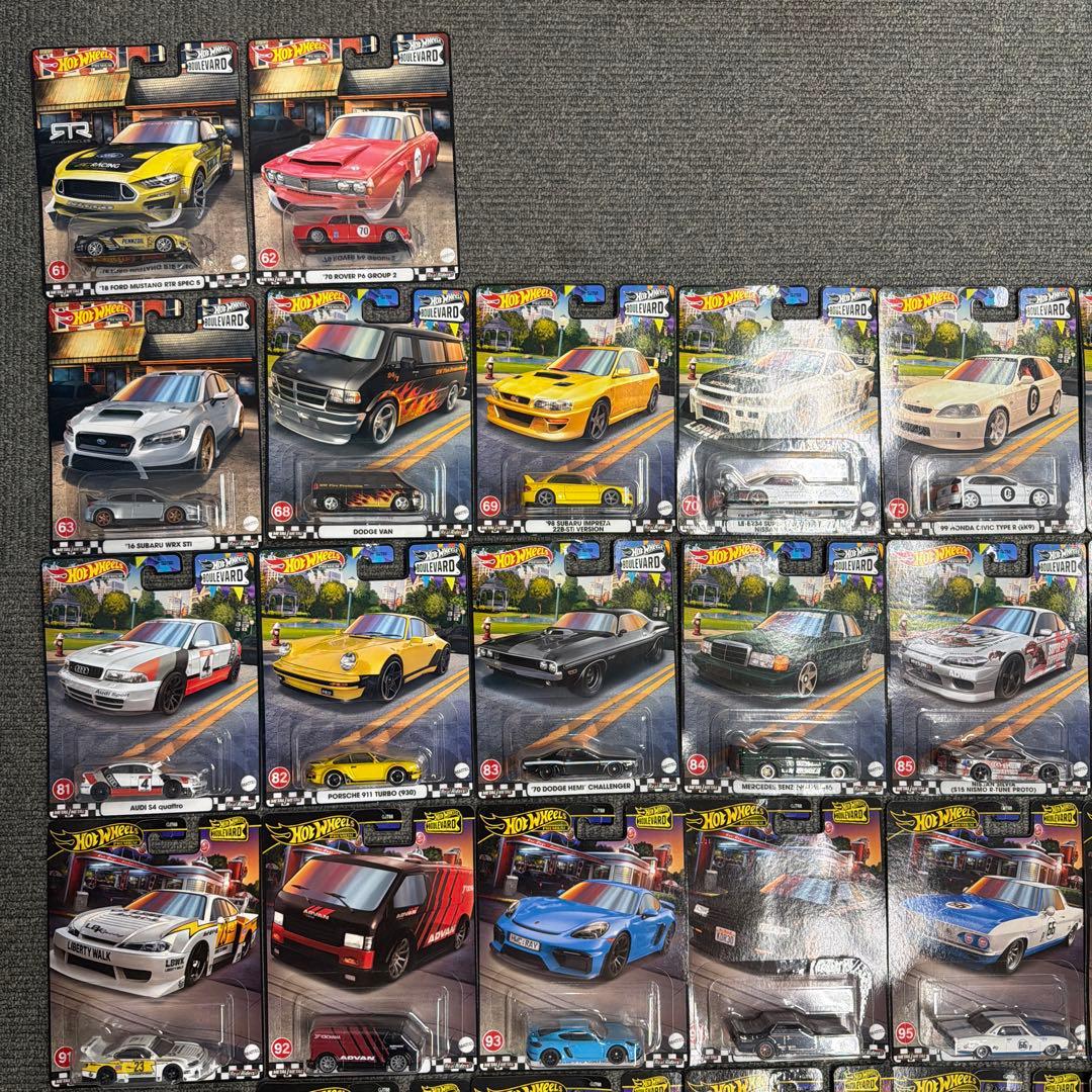 L*a様 Hot Wheels ブルーバード74台セット