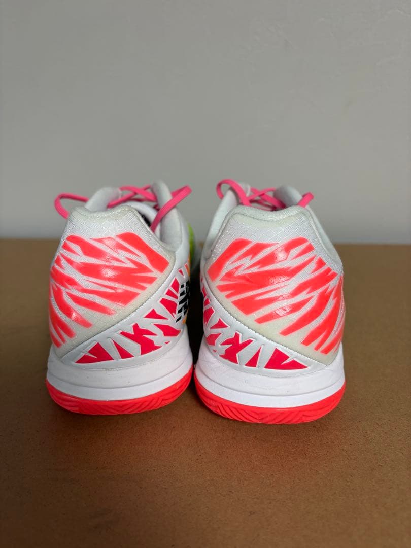 海外限定New Balance FURON iN V8