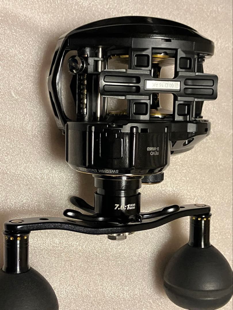 アブガルシア　Revoビッグシューター WM60 右巻き