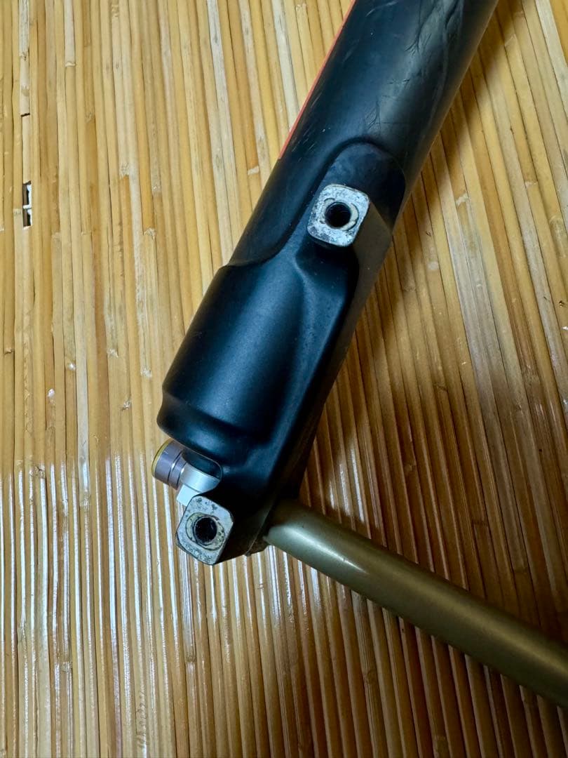 SR SUNTOUR AION 29インチ サスペンションフォーク