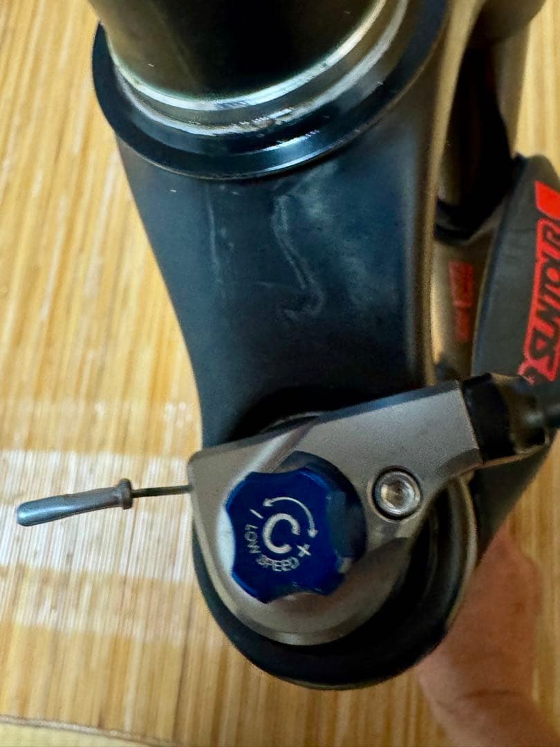 SR SUNTOUR AION 29インチ サスペンションフォーク