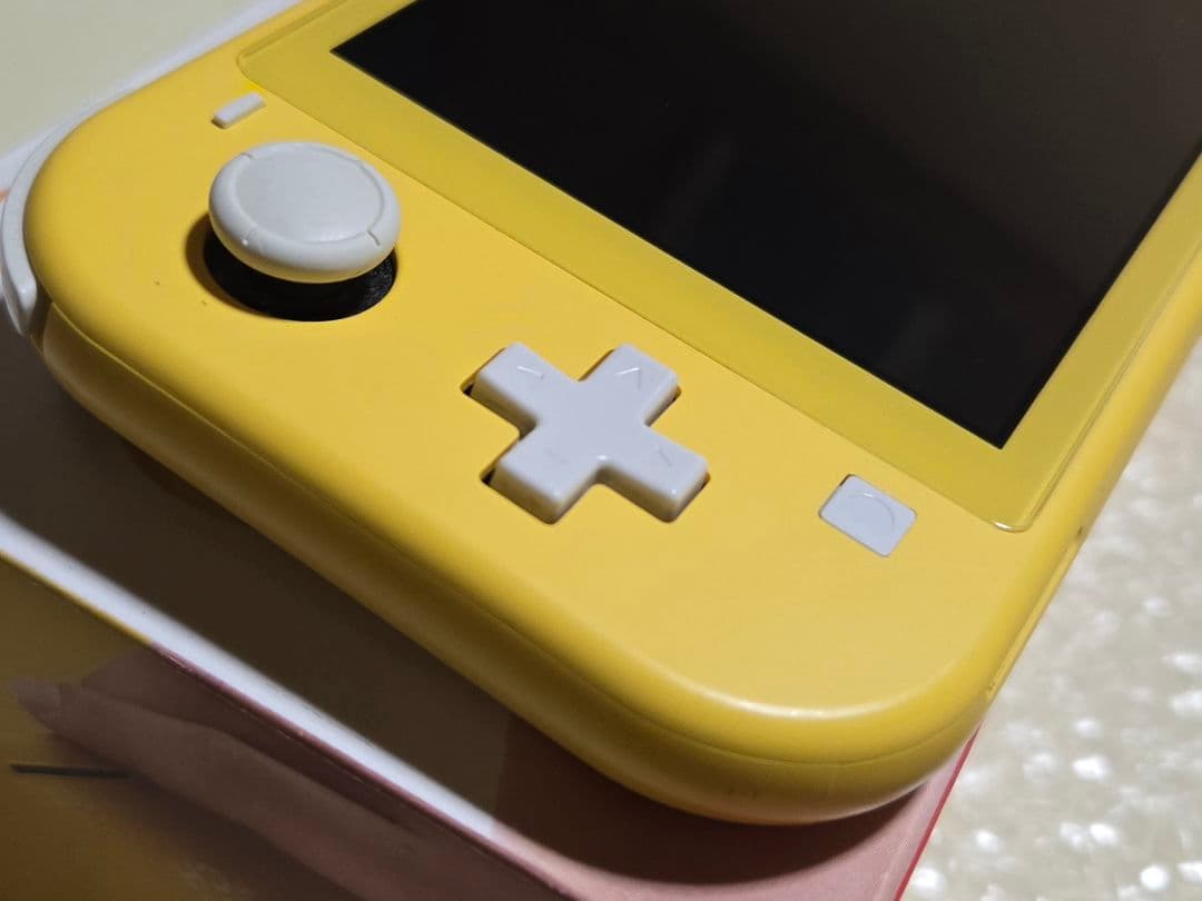 Nintendo Switch Lite イエロー【本体/ACアダプター/外箱】