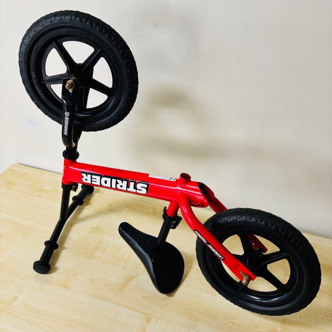 【希少品】STRIDER ストライダー ST-4レッド送料込み　スタンド付き