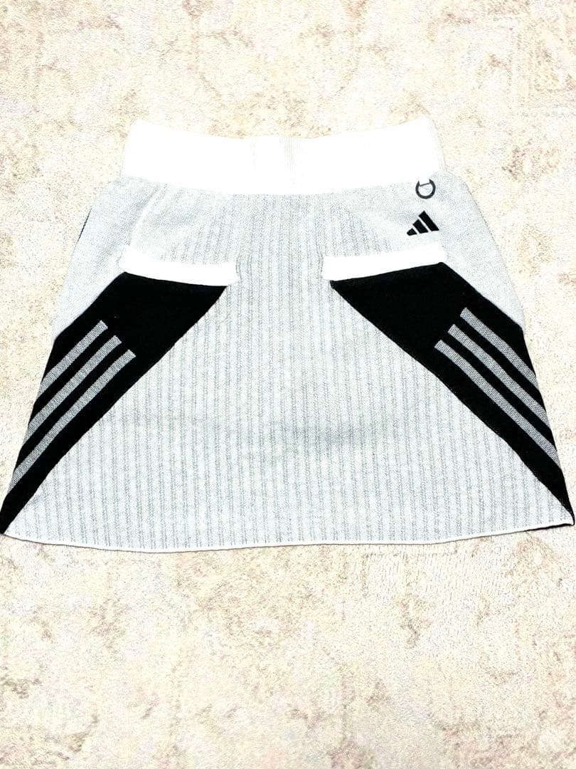 新品Sアディダス 3点SET レトロジャケット グラフィックスカート バケハ