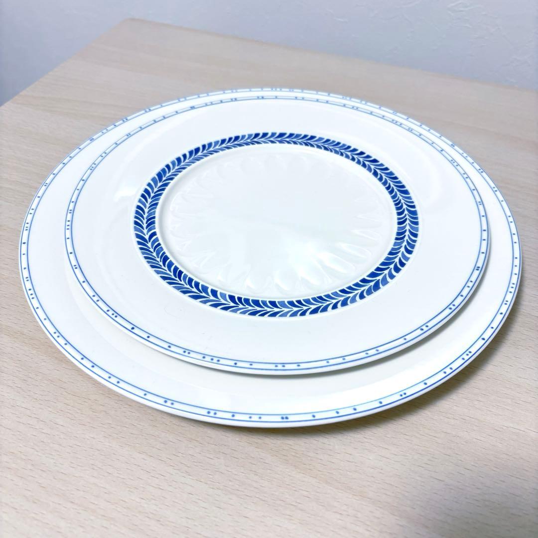 【希少】ビレロイ＆ボッホ 4枚 ファームハウスタッチブルーフラワーレリーフ 皿