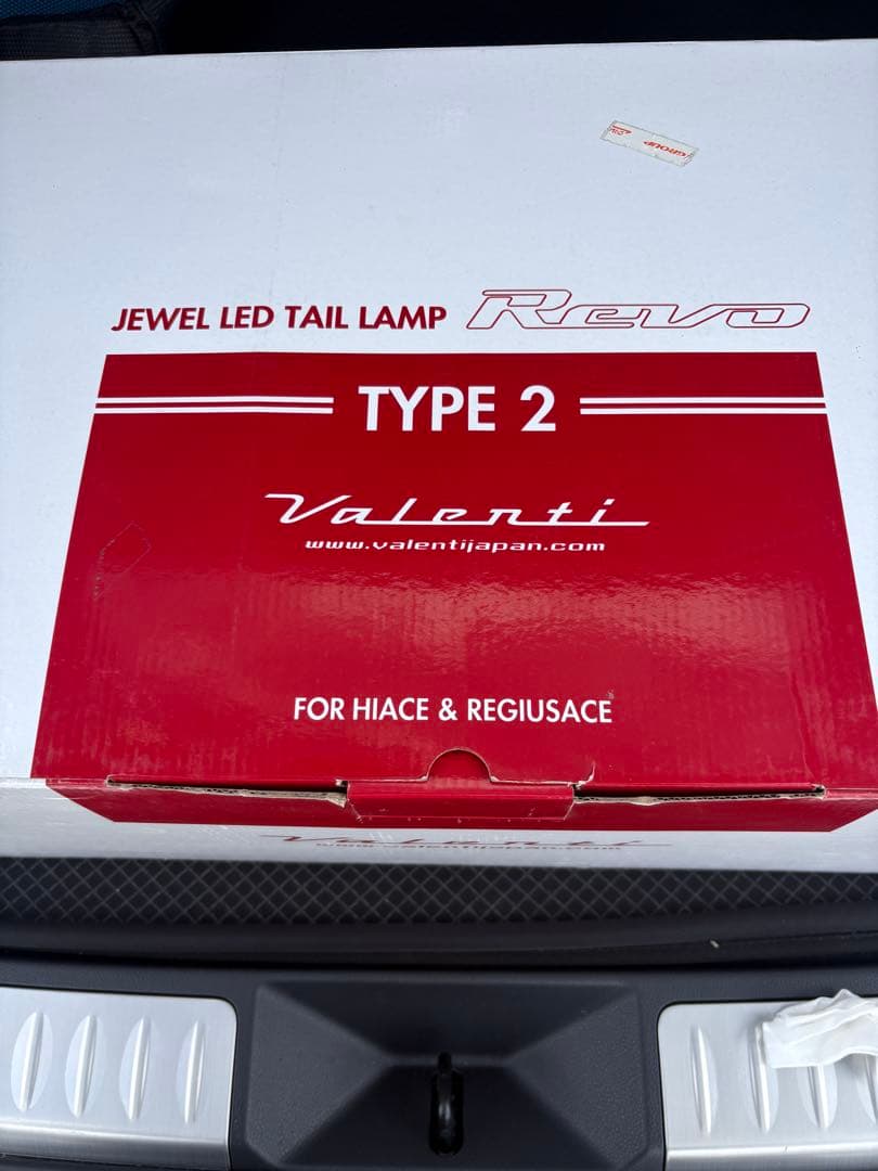 特価ハイエース テールランプ ヴァレンティ ジュエルLEDテールランプREVO