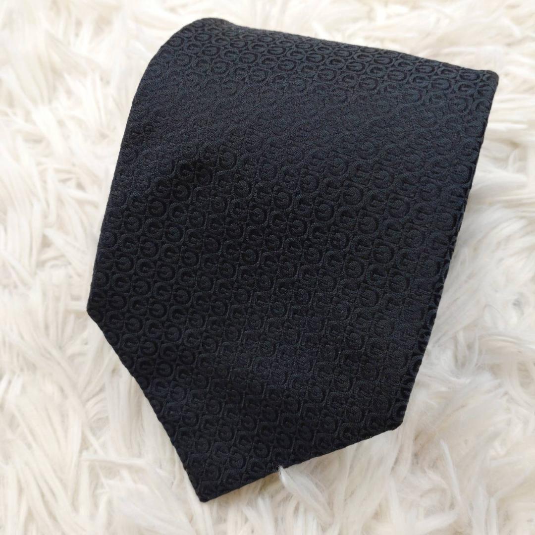 ★美品★ グッチ 高級シルクネクタイ 総柄（G柄） ブラック