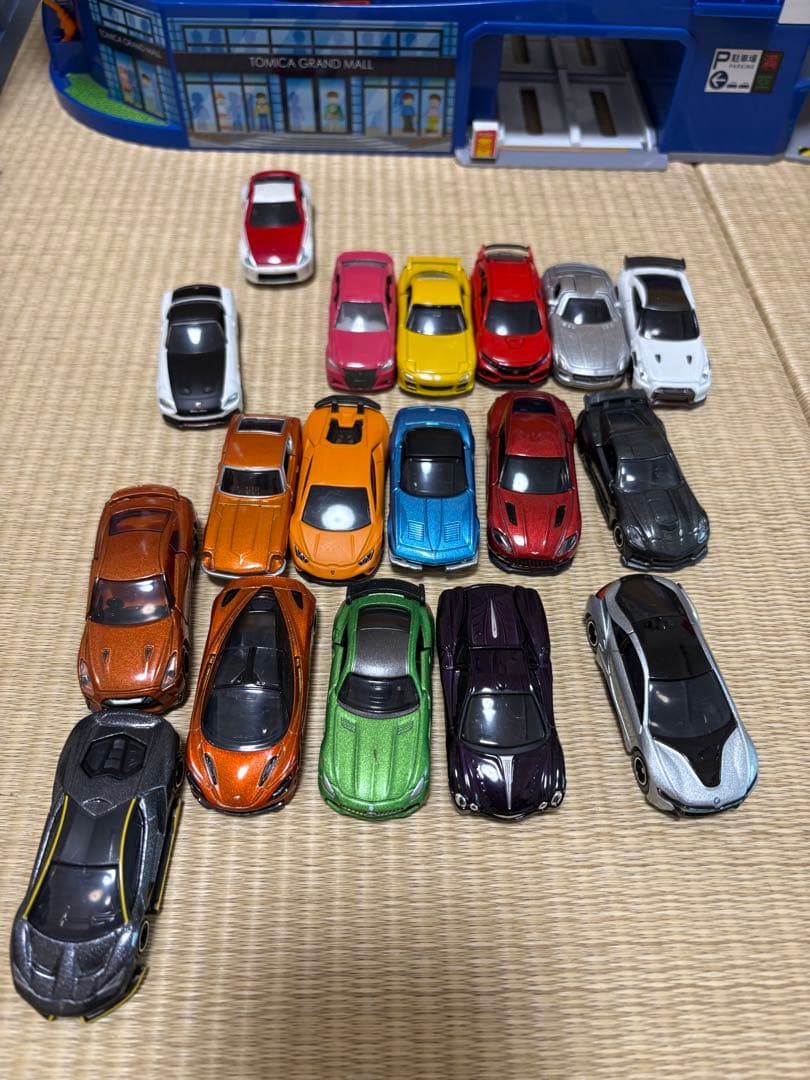ミニカーコレクション 110台　トミカモール・純正のケース等セット