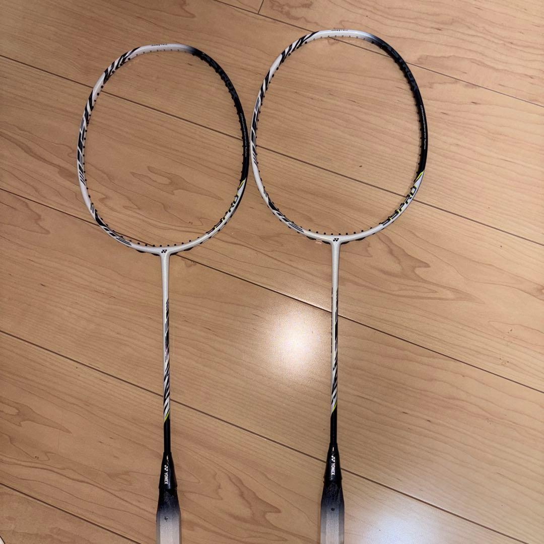 バドミントンラケット アストロクス99プロ　2本セット　4UG5 最終値下げ！