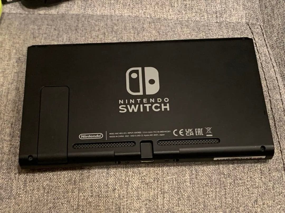 Switch本体　ネオン