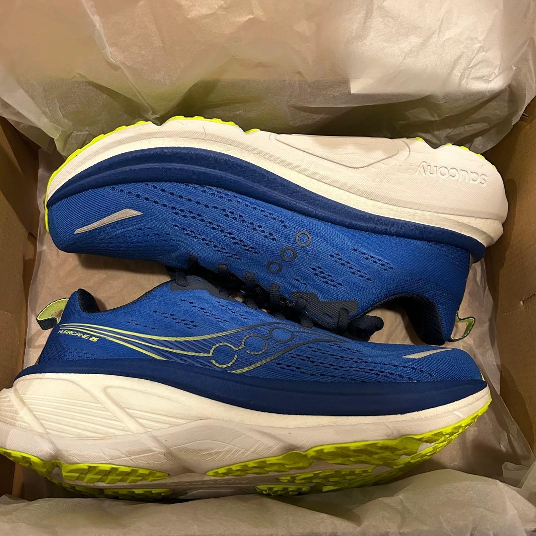 美品 サッカニー ハリケーン25 サイズ26.5㎝