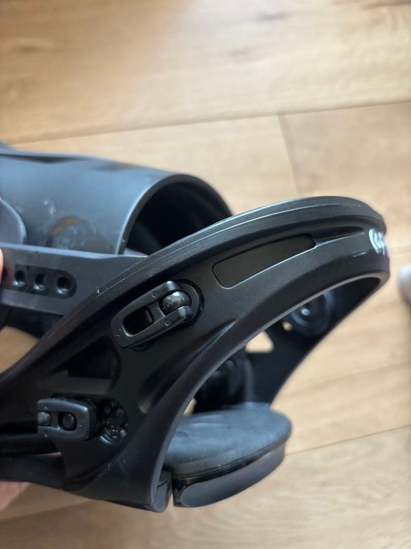 DSL M Black/White スノーボードビンディング