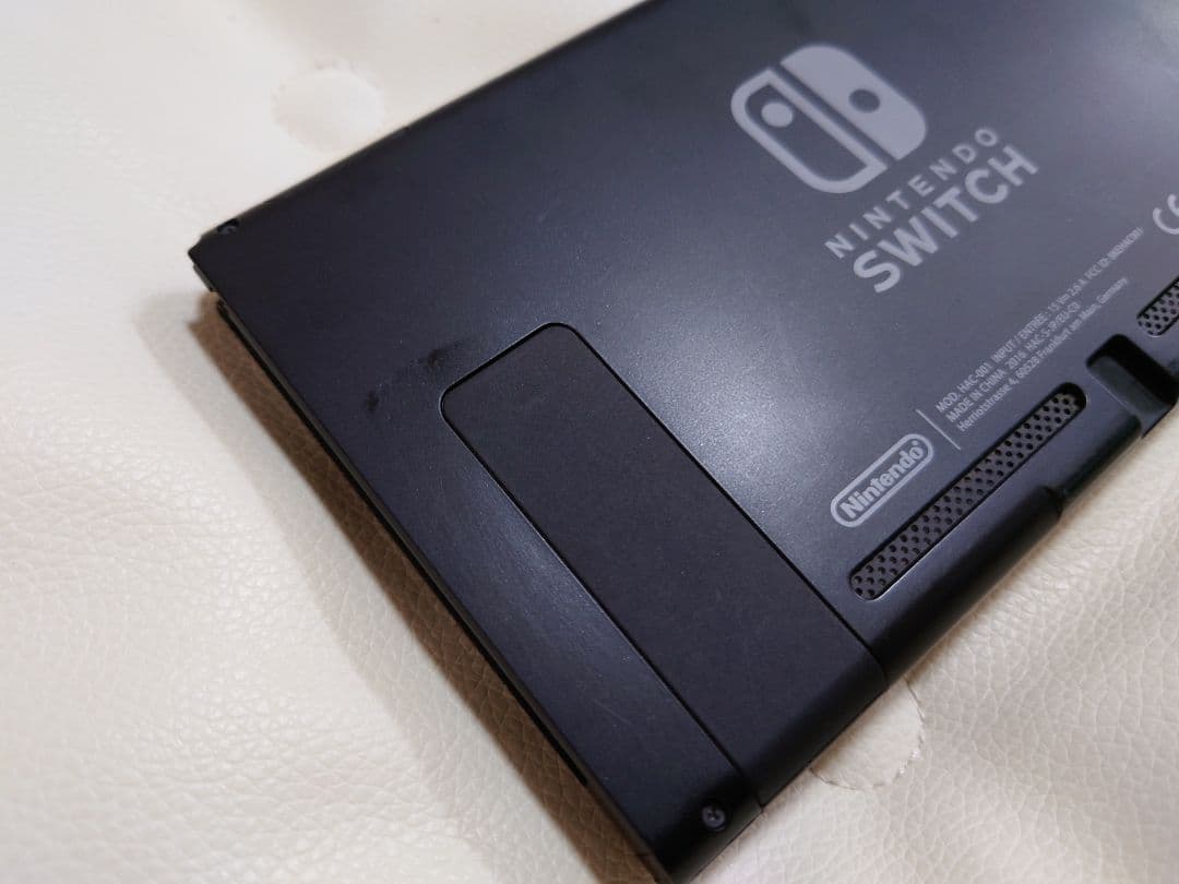 【完品+おまけ】Nintendo Switch 本体 キャリングケース フィルム