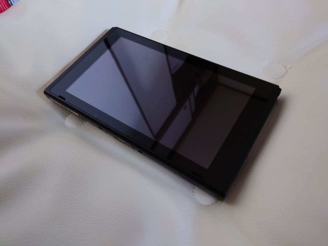 【完品+おまけ】Nintendo Switch 本体 キャリングケース フィルム