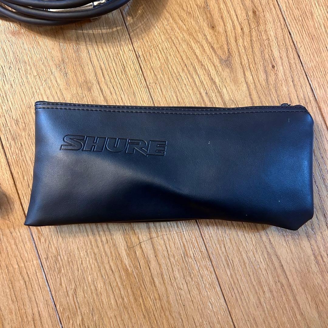 美品　SHURE ダイナミックマイク SM58 と マイクケーブル