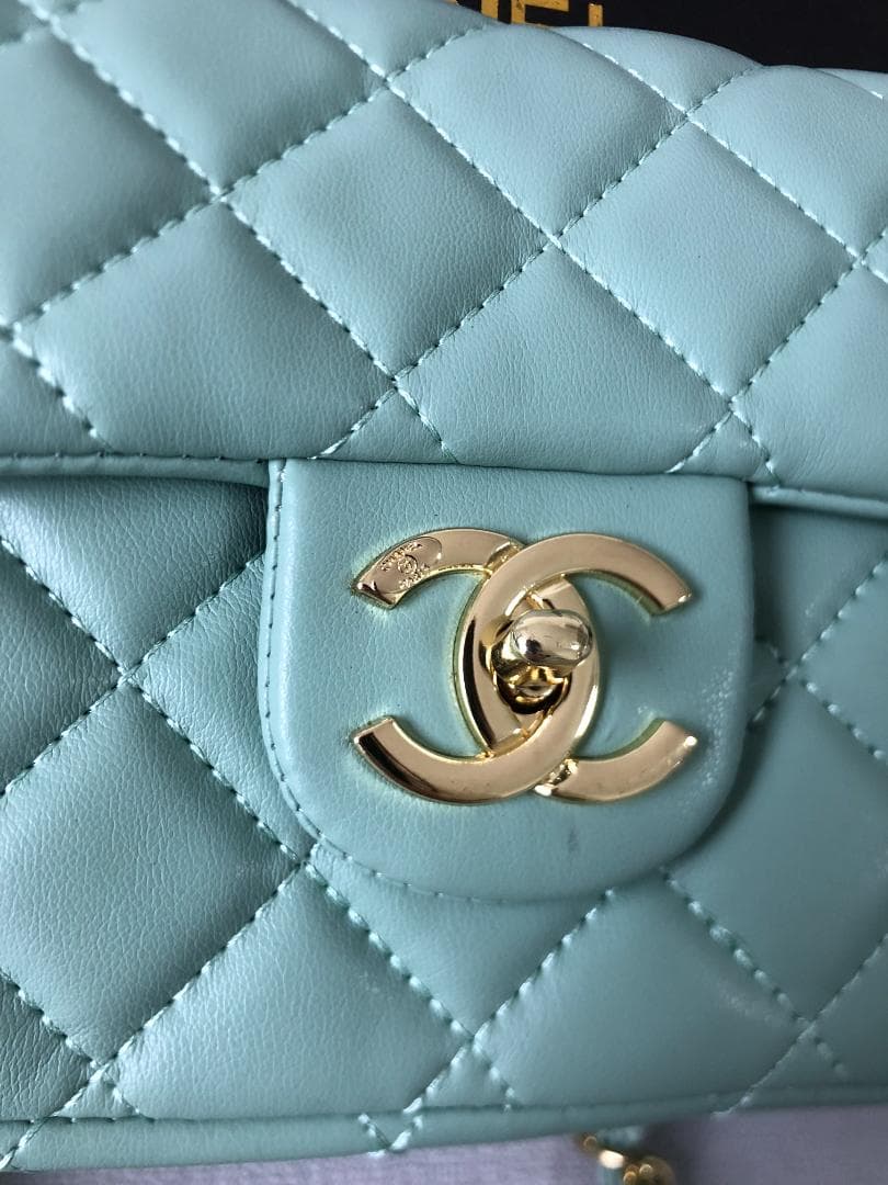 バッグ　ブルー　ハンドバッグ　レザー　ロゴ　ファッション　チェーン 中古品