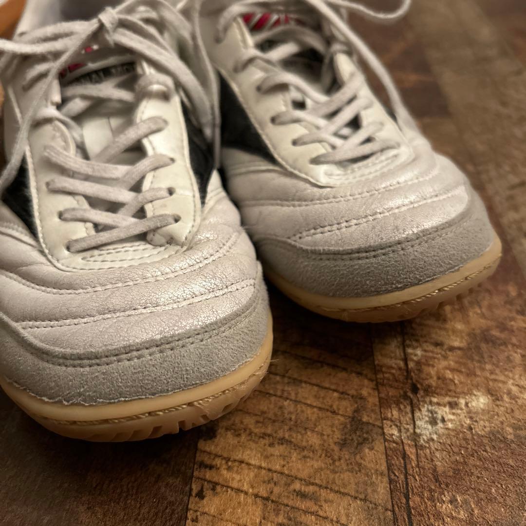 モレリア　フットサルシューズ　24㎝