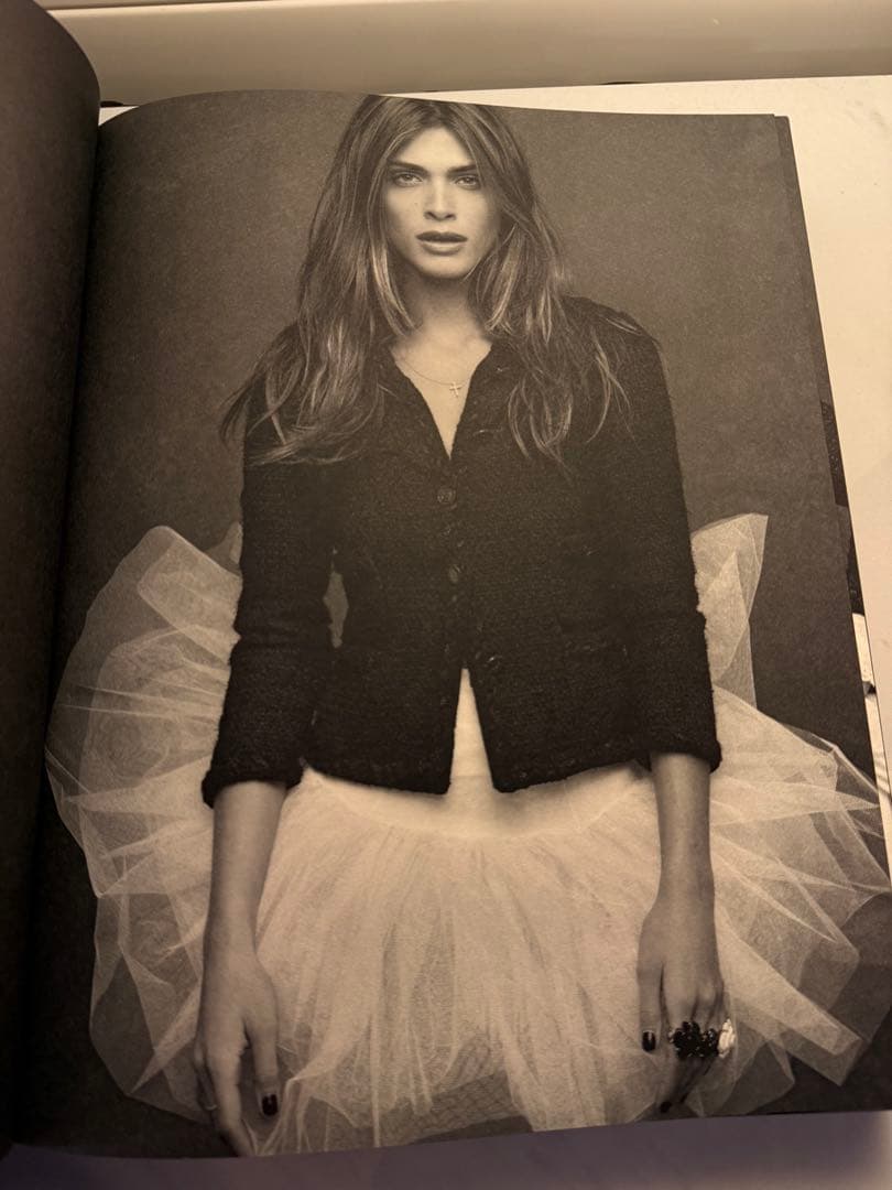 THE LITTLE BLACK JACKET 初版 2012年シャネル 写真集