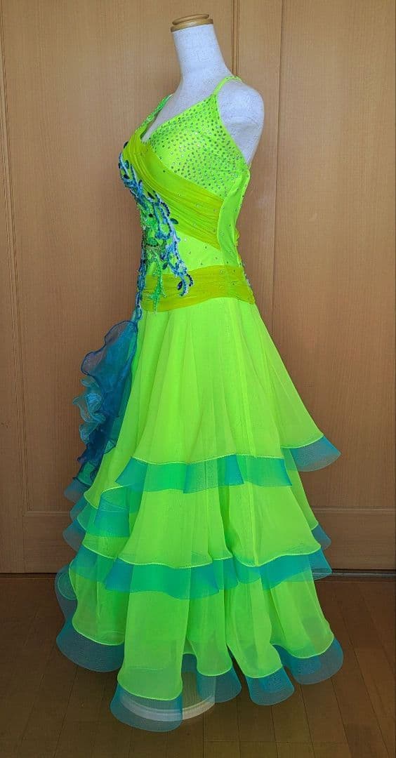社交ダンス　蛍光イエロー✕ブルー系 ドレス　スタンダードドレス