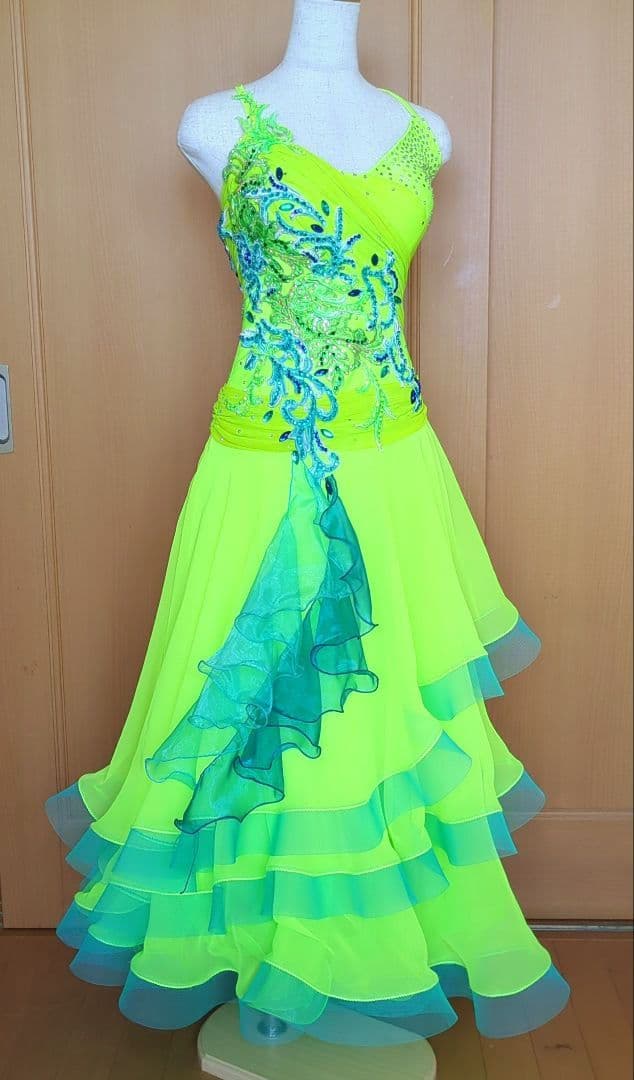 社交ダンス　蛍光イエロー✕ブルー系 ドレス　スタンダードドレス