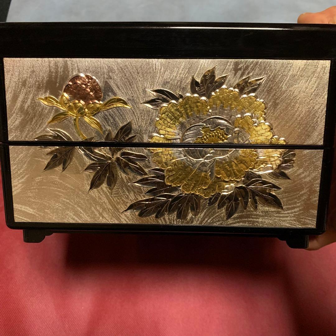 L*e様 高級重箱　彫金二段重　家宝　品質保証書付き