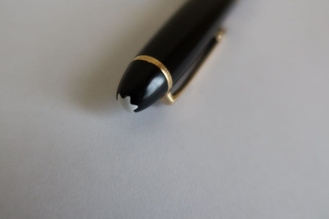 d*9様 MONTBLANC 万年筆 マイスターシュテュック 4810 M 14